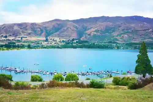 Paysage pittoresque de la Nouvelle-Zélande représentant l’expérience de voyage avec eTA